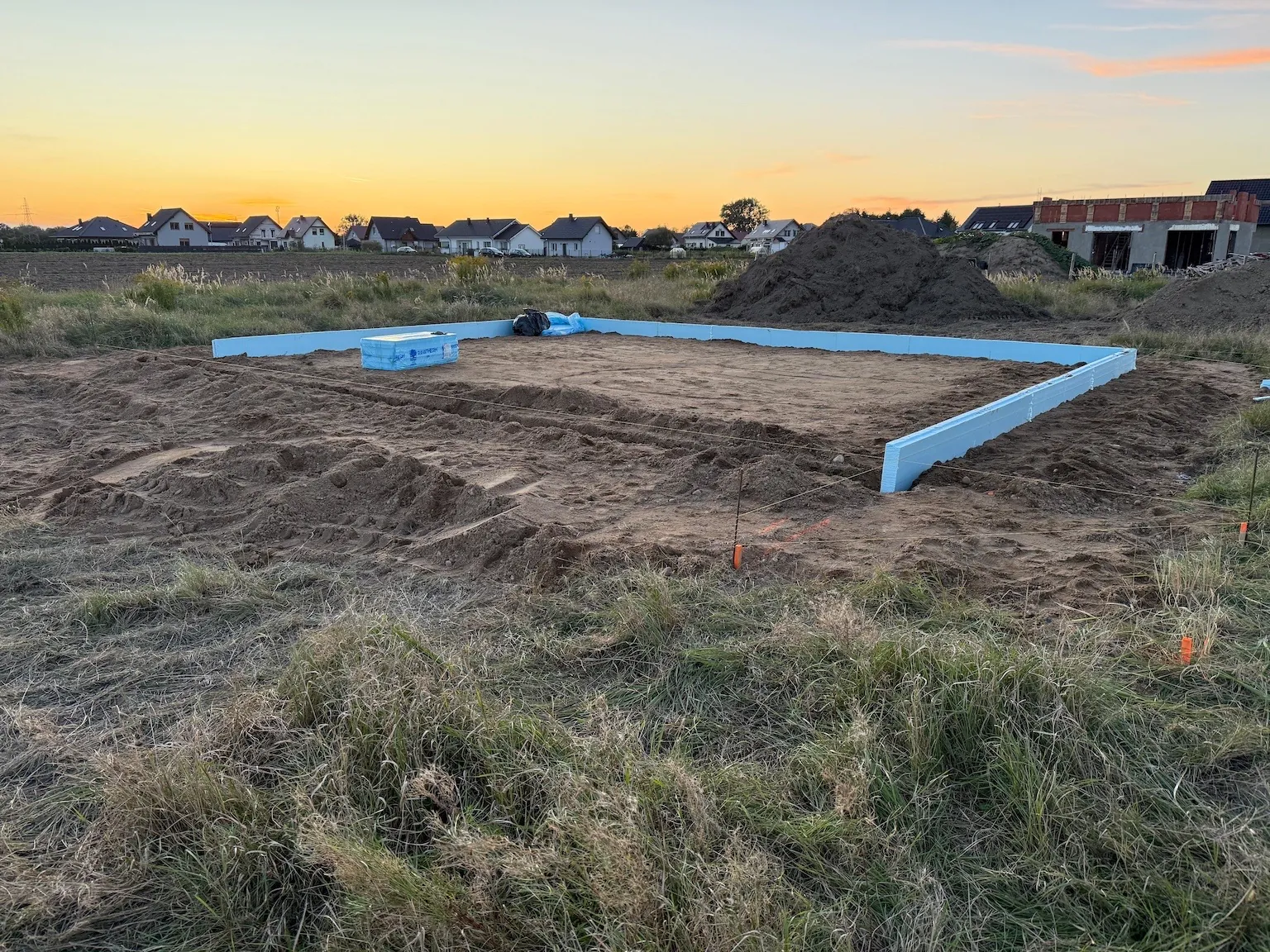 10 najczęstszych błędów przy budowie fundamentów — jak ich uniknąć?